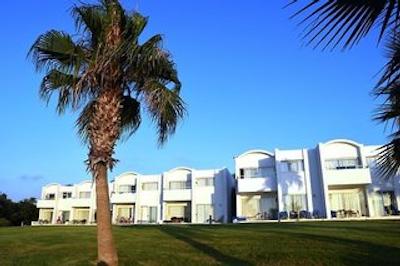 دئو سانست ب هلید ویلیج