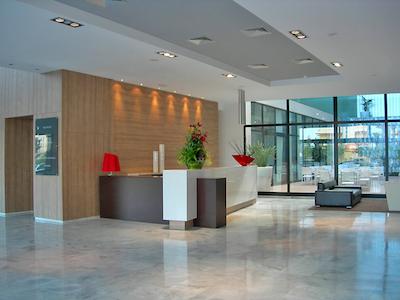 هتل ره دن کارلز اند اسپا