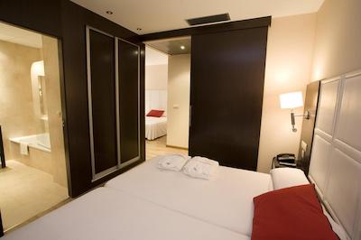 هتل ره دن کارلز اند اسپا