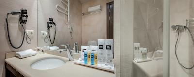 هتل ره دن کارلز اند اسپا