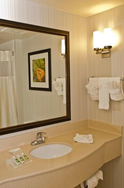 هیلتون گاردن این لویسویل ایست