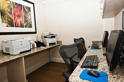 هیلتون گاردن این لویسویل ایست