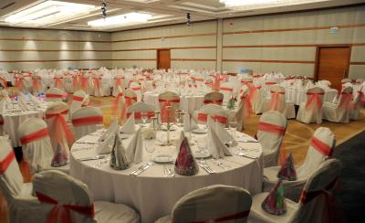 نیزا پارک اوتل