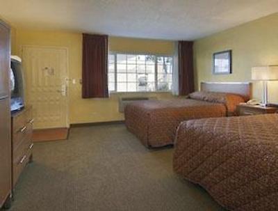 هوارد جهنسُن اسیا ورلد