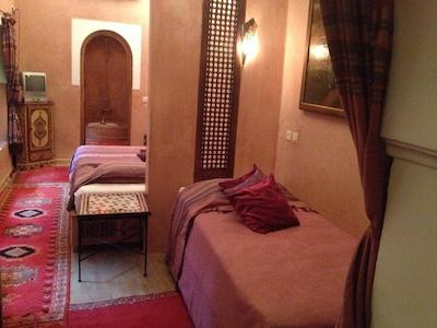 لا میسُن نماد