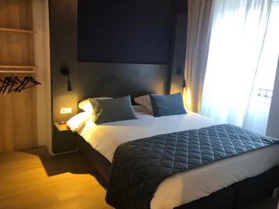 هتل دز ارتز باستیل