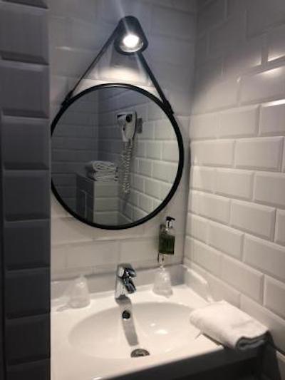 هتل دز ارتز باستیل