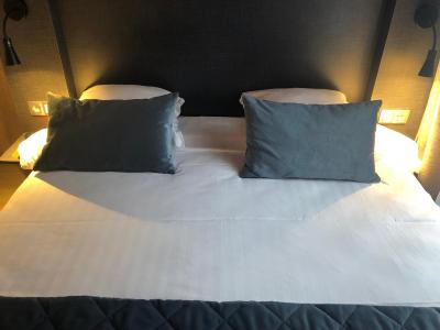 هتل دز ارتز باستیل