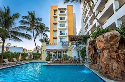 بست وسترن هتل پسادا فریمان زنا درادا