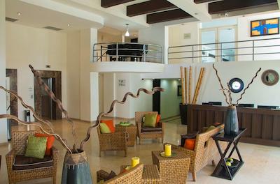 بست وسترن هتل پسادا فریمان زنا درادا