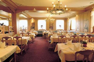 فامیلتل فلدبرجر هف هتل