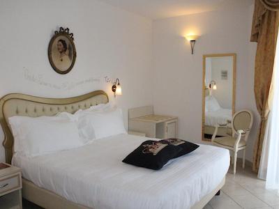 هتل سُورانا