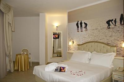 هتل سُورانا