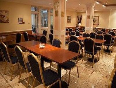 دز این هید پارک