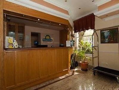 دز این هید پارک