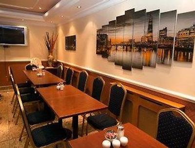 دز این هید پارک