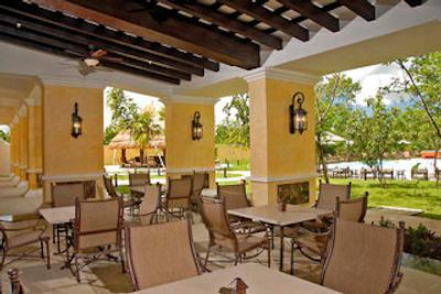 کورتیارد کانکون آیرپرت