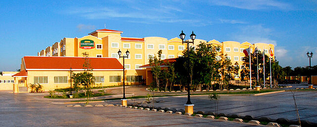 کورتیارد کانکون آیرپرت