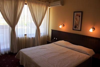 ویلا ماریا رواز