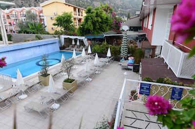 تونز بیچ هتل