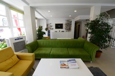 تونز بیچ هتل