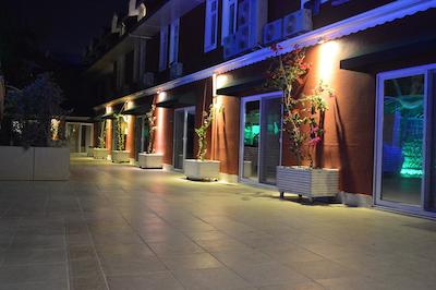 تونز بیچ هتل