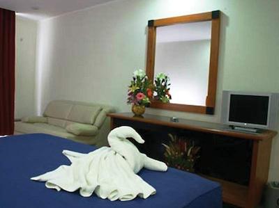 گز هتل کورناواکا