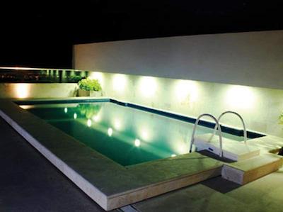 گز هتل کورناواکا