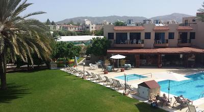 انا اپارتمنتز