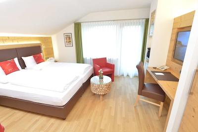 بست وسترن پلاس هتل آلپنهف