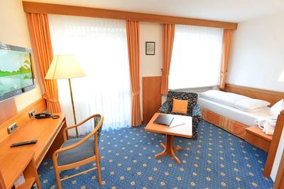 بست وسترن پلاس هتل آلپنهف