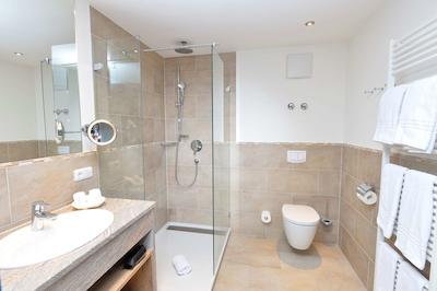 بست وسترن پلاس هتل آلپنهف