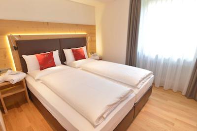 بست وسترن پلاس هتل آلپنهف