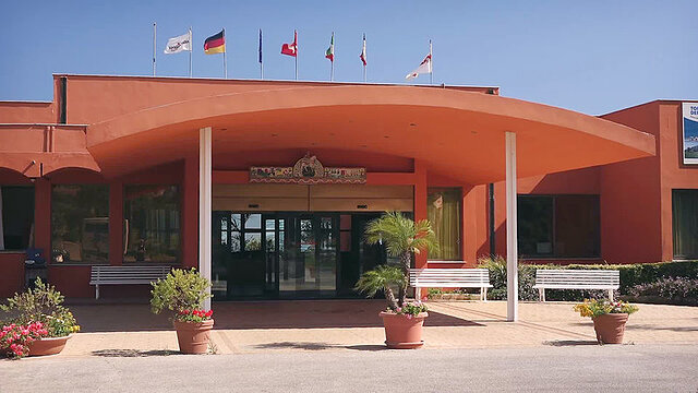کلوب تر دل بارن