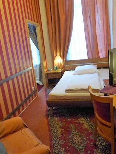 هتل پنشن ساوی