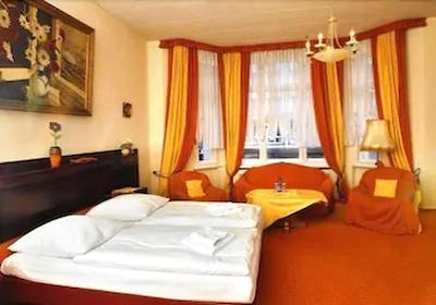 هتل پنشن ساوی