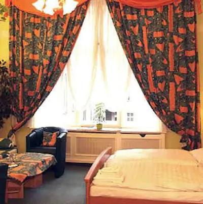 هتل پنشن ساوی