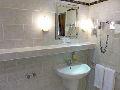 هتل پنشن ساوی