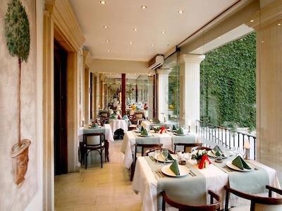 هتل ارک د تریمف