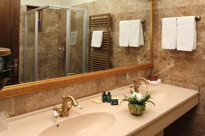 هتل ارک د تریمف