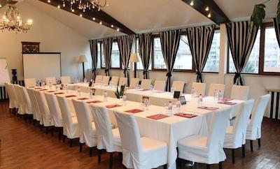 هتل ارک د تریمف