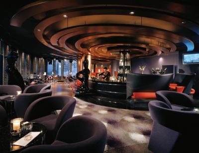 شرایتون هتل اند کانونشن سنتر