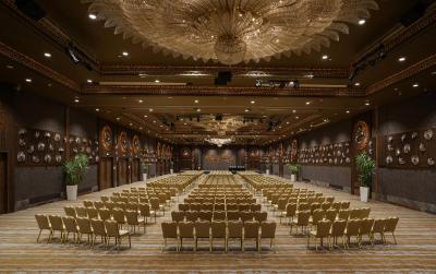 شرایتون هتل اند کانونشن سنتر