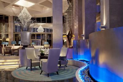 شرایتون هتل اند کانونشن سنتر