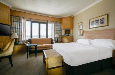 شرایتون هتل اند کانونشن سنتر