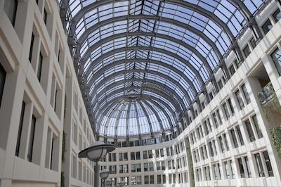 شرایتون هتل اند کانونشن سنتر