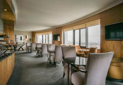 شرایتون هتل اند کانونشن سنتر