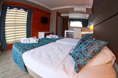 مهتاپ بیچ هتل