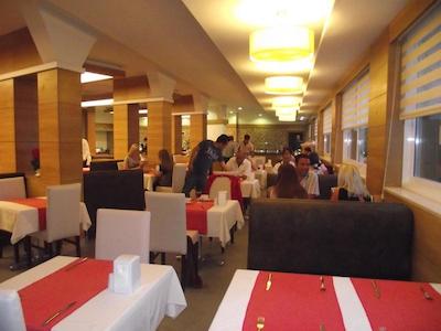 مهتاپ بیچ هتل