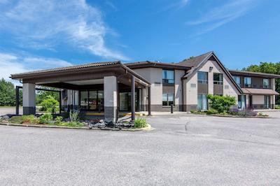 کمفرت این آیرپرت نرد ب